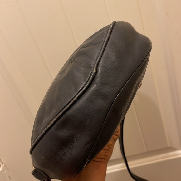 Authentic Fendi, please check all picture of condition - Picture 9 of 17